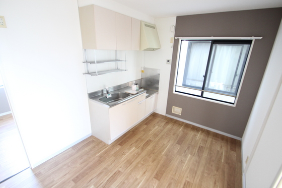 ルミエール鶴江B棟