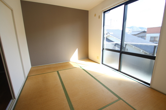 ルミエール鶴江B棟