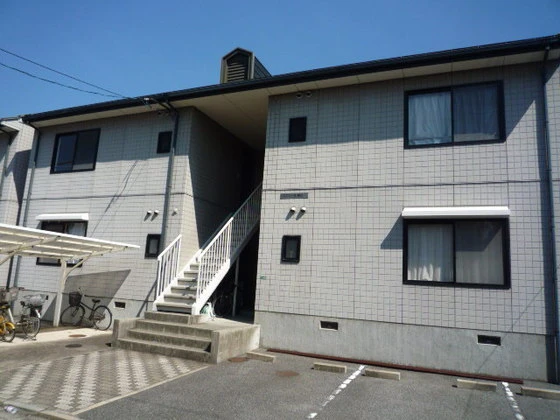 ルミエール鶴江B棟