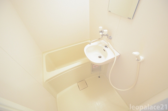 レオパレスジュネスEBA