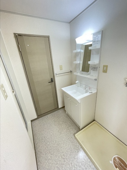 クレールシャトー吉田 A棟