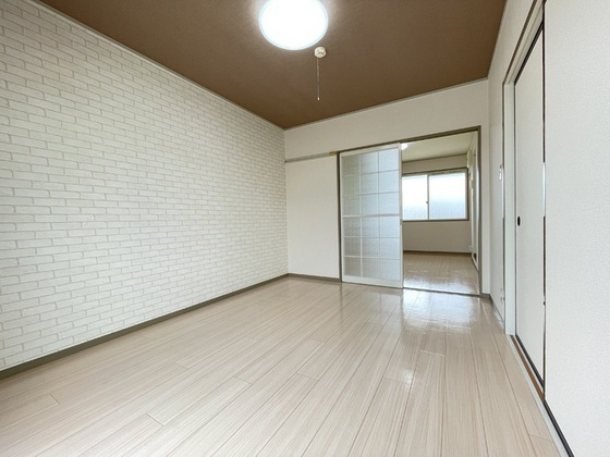 クレールシャトー吉田 A棟