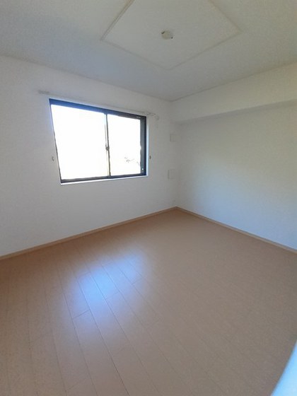 サンファミール西辛川