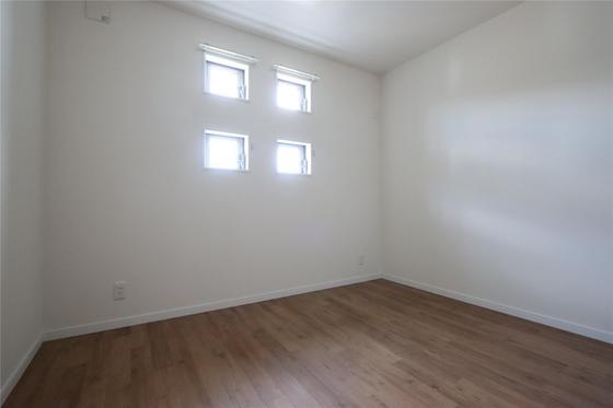 ラ・イース津高