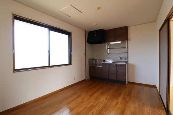 ビューラー福泊 A棟