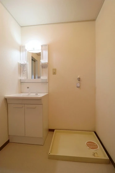 ビューラー福泊 A棟