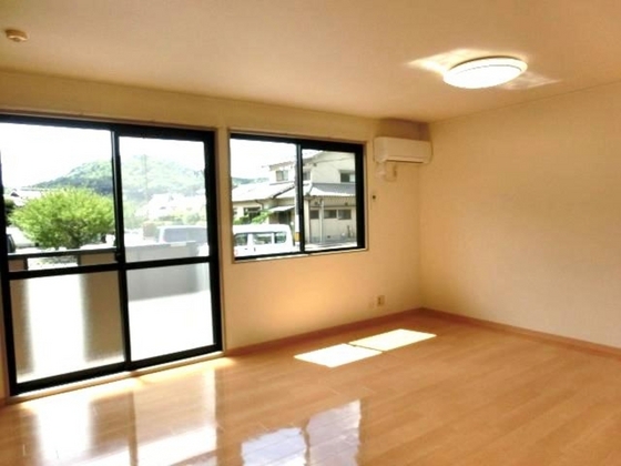 スターライト中央 A棟