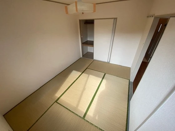 スターライト中央 B棟