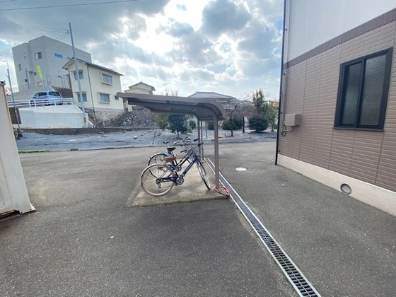 スターライト中央 B棟