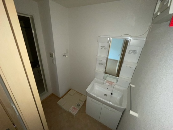 ウィステリアガーデン C