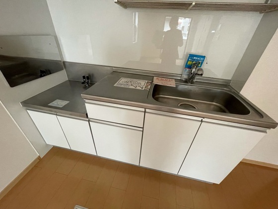 ウィステリアガーデン C