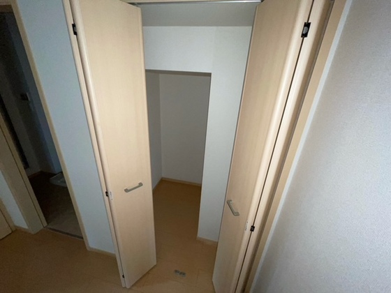 ウィステリアガーデン C