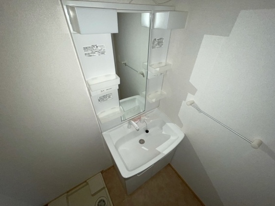 ウィステリアガーデン C