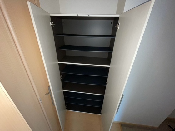 ウィステリアガーデン C