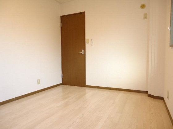 ロイヤルハイツ藤田