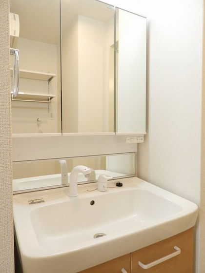 ジェイドイースト