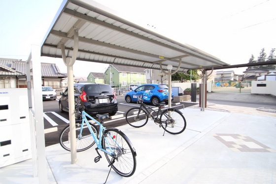 ジェイドイースト