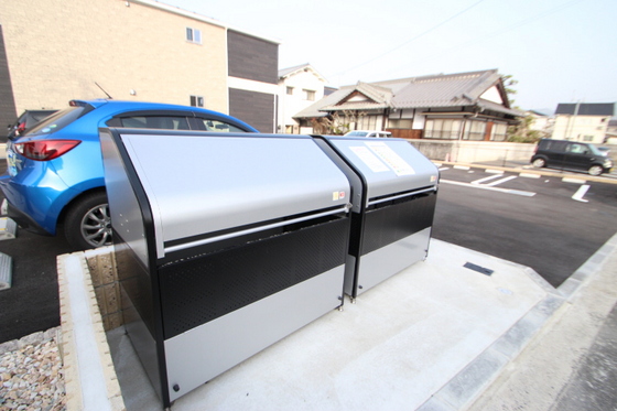 ジェイドイースト