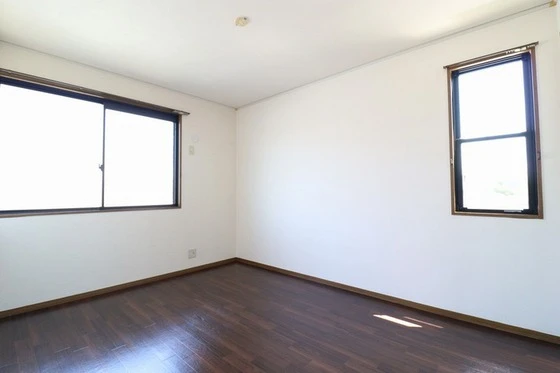 ニューカースル A棟