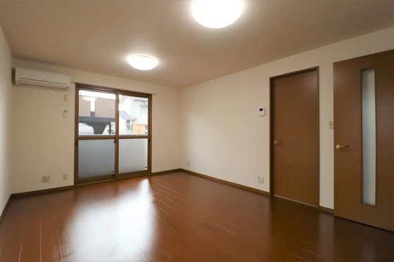 レフィナード A棟