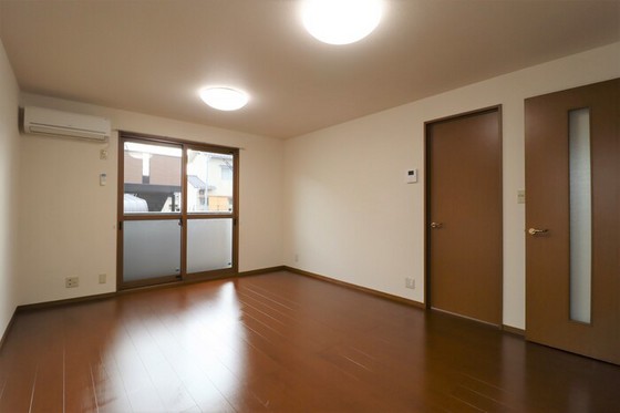 レフィナード A棟