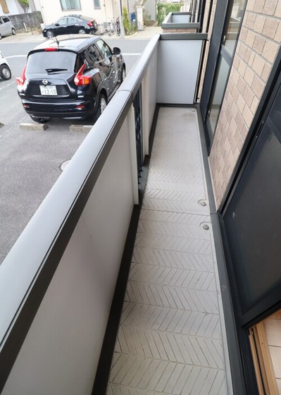 レフィナード A棟