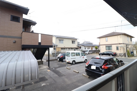 レフィナード A棟