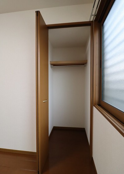 レフィナード A棟