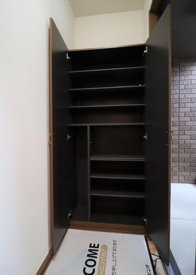 レフィナード A棟