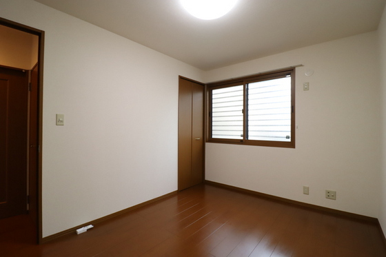 レフィナード A棟