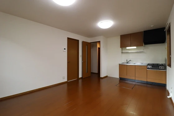 レフィナード A棟