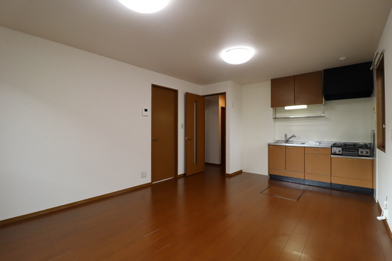 レフィナード A棟