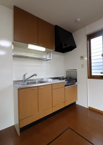 レフィナード A棟