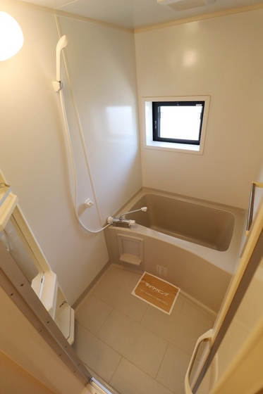 レフィナード A棟