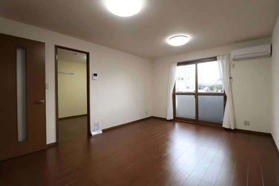 レフィナード A棟