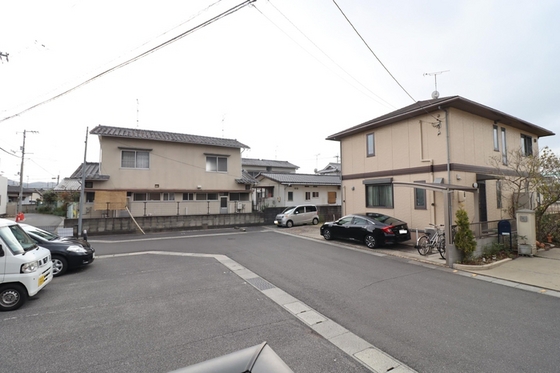 レフィナード A棟