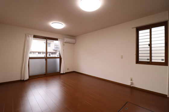 レフィナード A棟