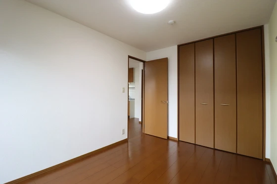 レフィナード A棟