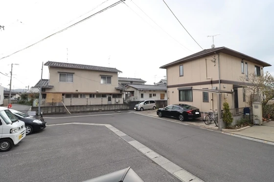 レフィナード A棟