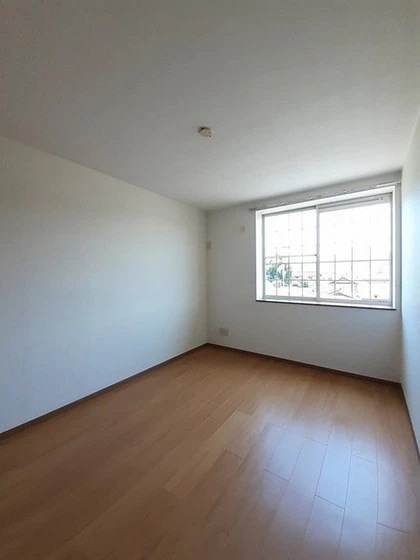 アーバイン・パエーゼ B