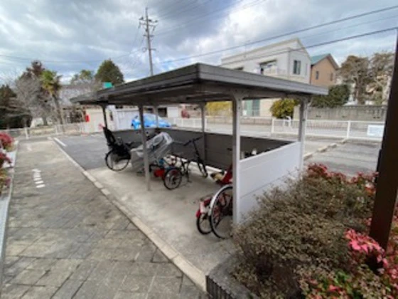 アーバイン・パエーゼ B