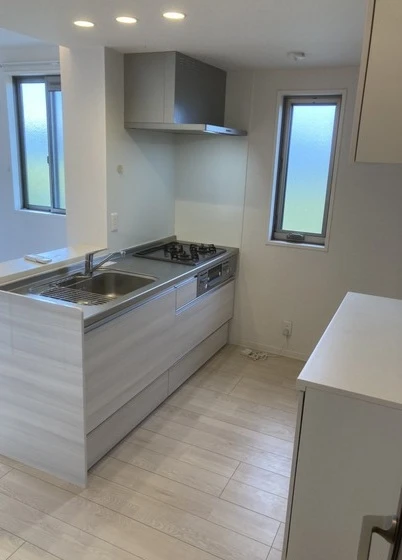 アヴィーロード今保 A棟