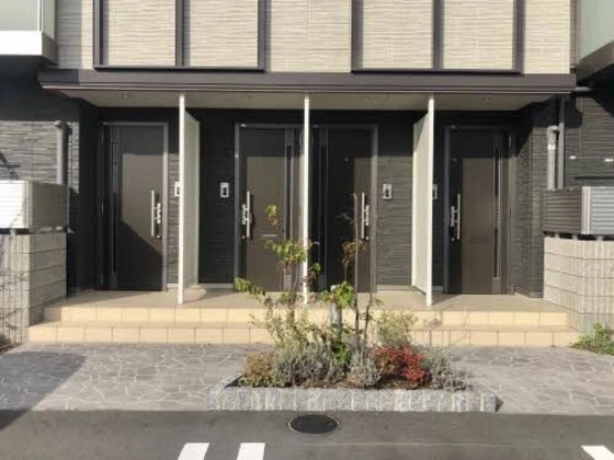 アヴィーロード今保 A棟