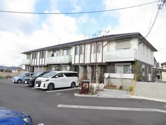 アヴィーロード今保 A棟