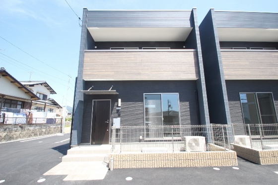 MAISON AZUR(メゾンアジュール) A棟
