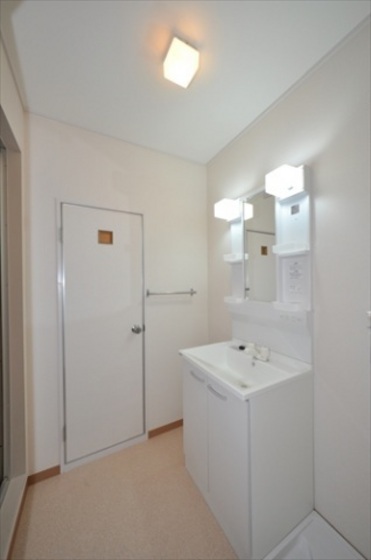 シャンポール東川原