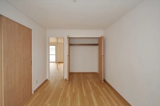 シャンポール東川原