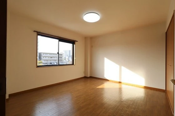 コートヴィレッジ若沼 A棟