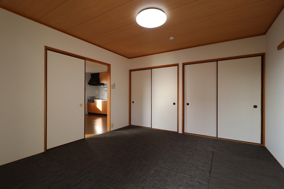 コートヴィレッジ若沼 A棟