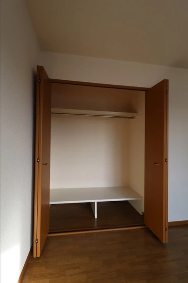 コートヴィレッジ若沼 A棟